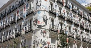 В Мадриде на одном из домов уничтожены фрески