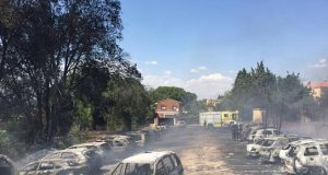 32 автомашины сгорели на парковке неподалеку от аэропорта Барахас