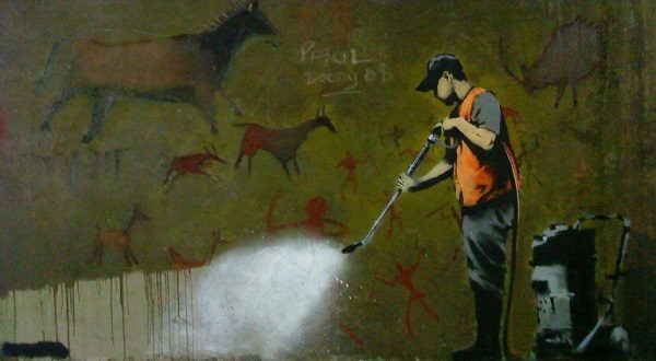 Очистка стен Барселоны от графити обойдется в копеечку