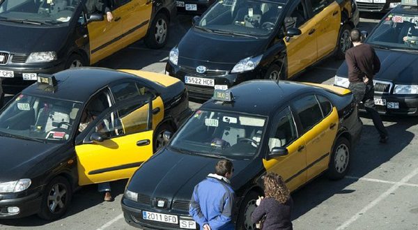Таксисты, работающие в Барселоне, будут изучать английский