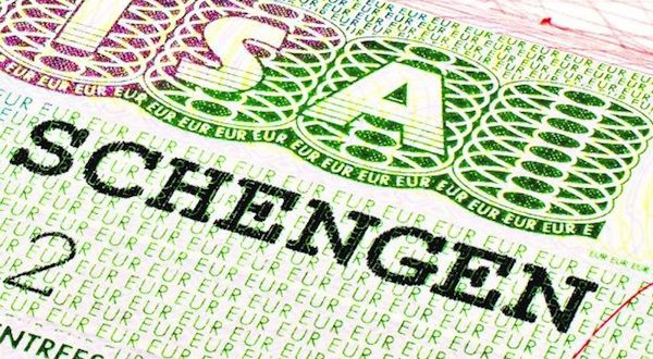 Повлияет ли смена оператора на процесс получения виз?