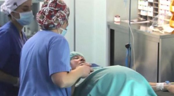 64-летняя жительница Бургоса родила двух близнецов