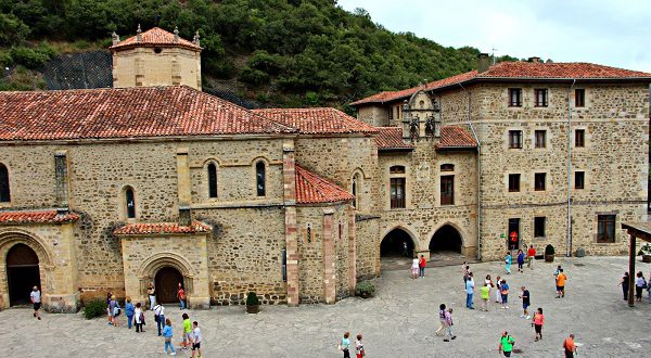 Паломники, идущие в монастырь Санто-Торибио-де-Льебана, могут пользоваться бесплатным Wi-Fi