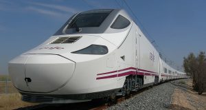 Поезд Talgo 350 Haramain развивает скорость 330 км/ч!