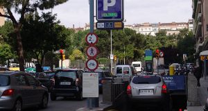 Власти Барселоны дали работникам парковок дополнительные полномочия
