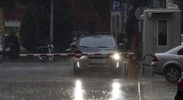 В Мадриде дожди и грозы парализовали работу аэропорта Барахас