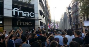 В Барселоне люди вышли на митинг против исламизации страны
