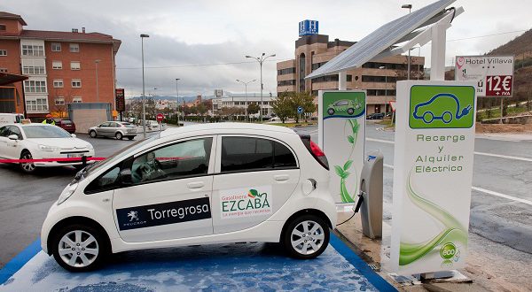Рост числа зарядных станций для электомобилей в Испании недостаточен