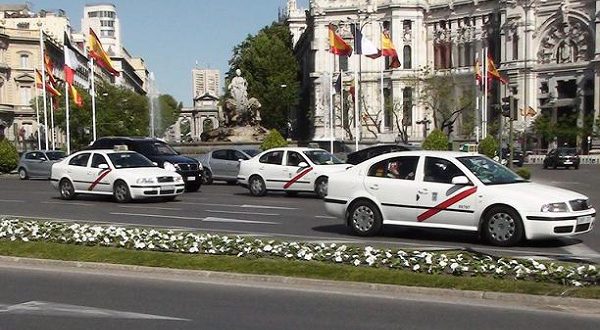 Поздравления от службы мадридского такси получат 120 000 человек