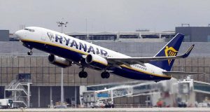 Ryanair начнет платить пассажирам!