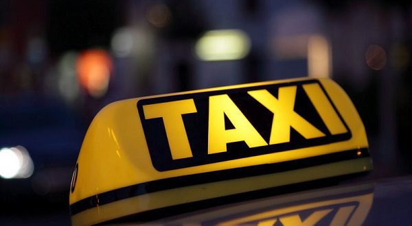 Нелегальные таксисты обманывают туристов