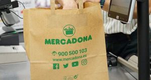 Mercadona отказывается от пластиковых пакетов