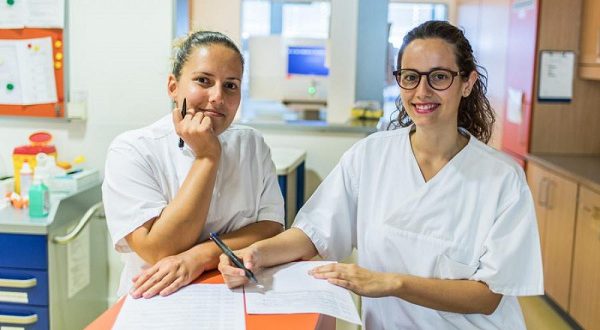 Испанские медсестры получили право выписывать медикаменты