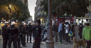 Мадридская полиция выгоняет «мантерос» из метро