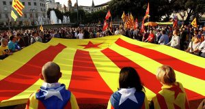 Органы государственного устройства Каталонии объявлены вне закона.