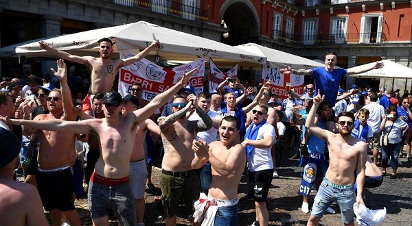 Мадридская полиция успокоила английских футбольных фанатов