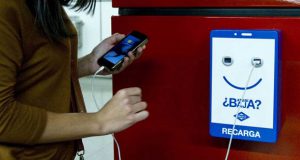 В столичном метро установят пункты заряда мобильных устройств