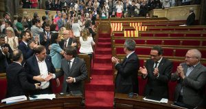Каталония: Закон о референдуме принят!
