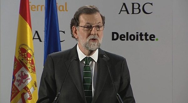 Испанский премьер посоветовал жителям королевства делать вложения в будущее