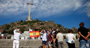 В Долине Павших прошла акция противников перезахоронения останков Франко