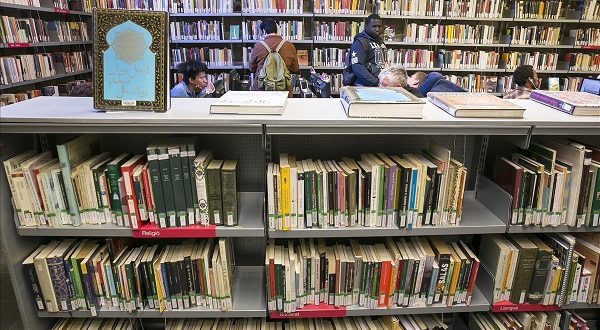 Испанец обвиняется в мошенничестве с библиотечными книгами